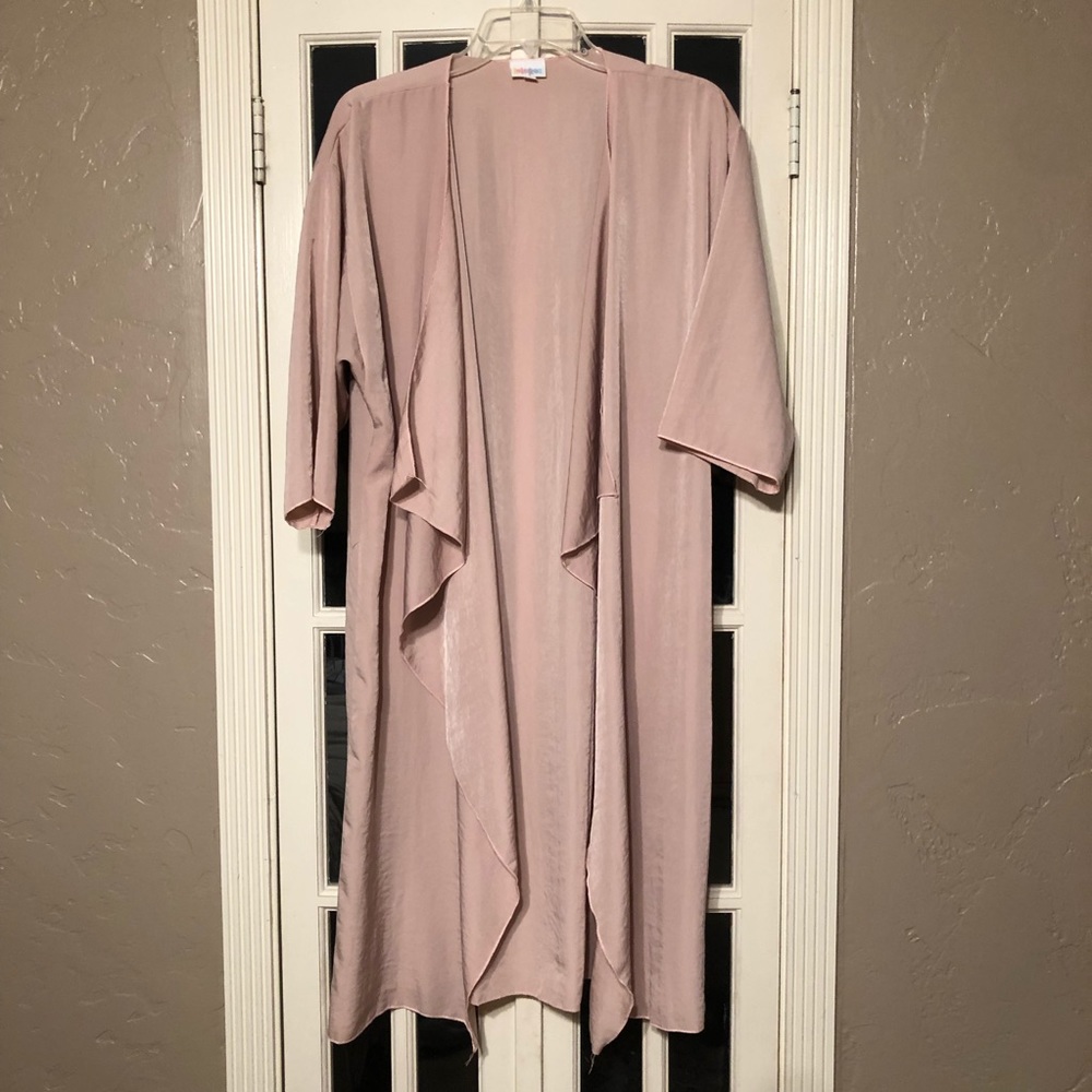 LuLaRoe Shirley kimono.  Dusty rose color. Size M.